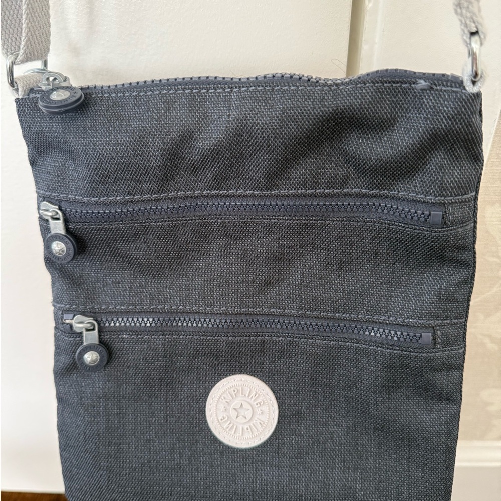 Kipling crossbody. Denim